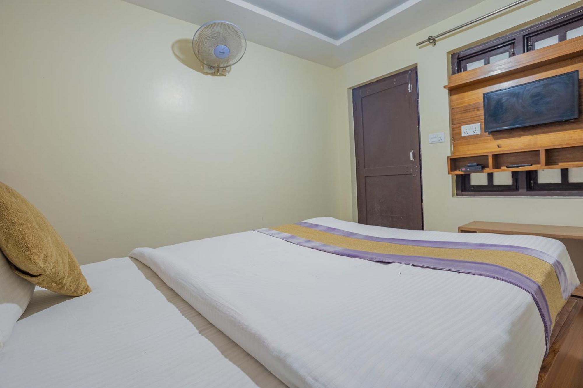Oyo 821 Hotel Gauri Kathmandu Exterior photo