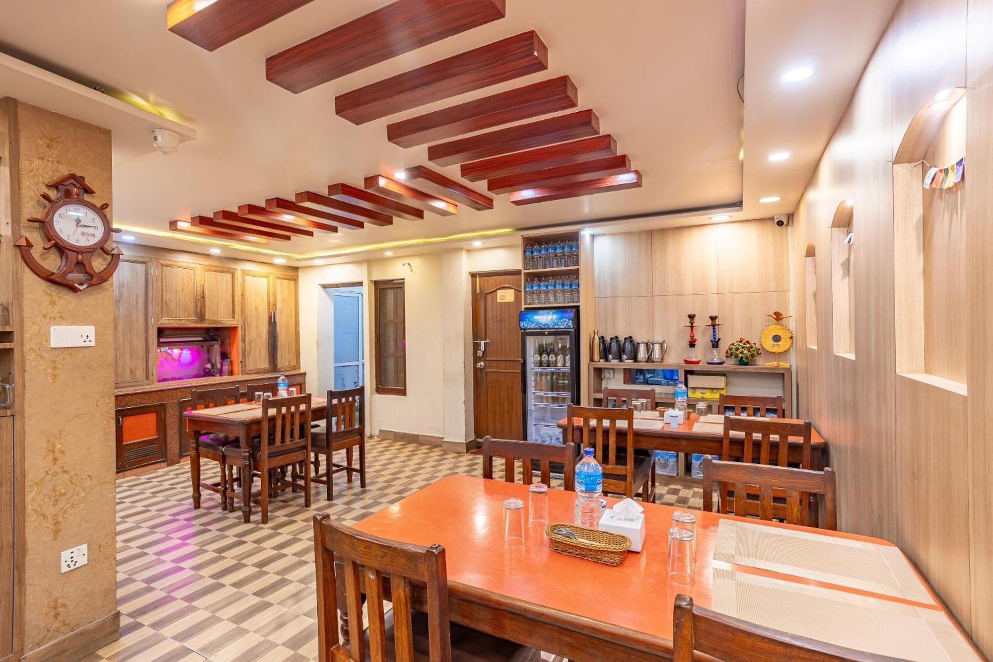 Oyo 821 Hotel Gauri Kathmandu Exterior photo